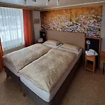 Gaestehaus Schmidt Отель типа 