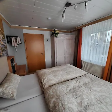 Gaestehaus Schmidt Bed & Breakfast Lichtenberg (Bavaria)