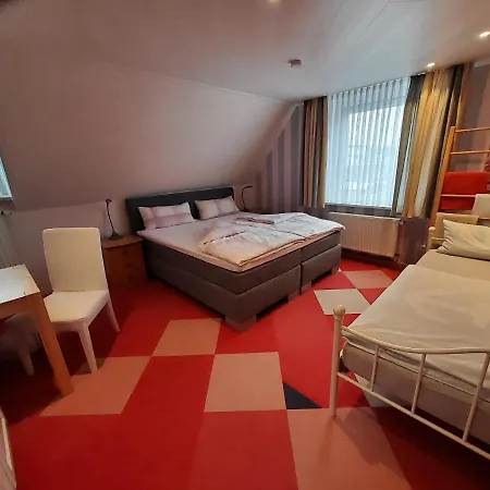 Gaestehaus Schmidt Bed & Breakfast