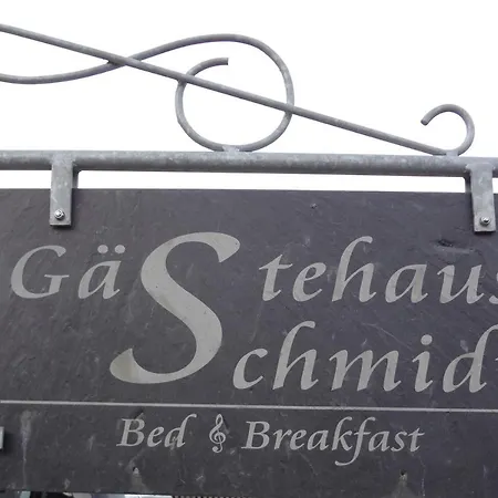 Bed & Breakfast Gaestehaus Schmidt *