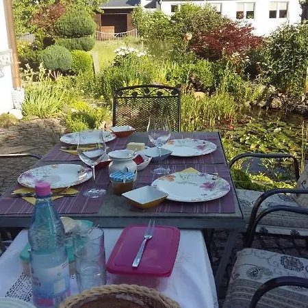 Alojamento de Acomodação e Pequeno-almoço Gaestehaus Schmidt Lichtenberg (Bavaria)