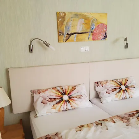Bed & Breakfast Gaestehaus Schmidt Lichtenberg (Bavaria)