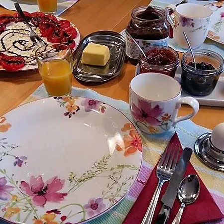Bed & Breakfast Gaestehaus Schmidt *