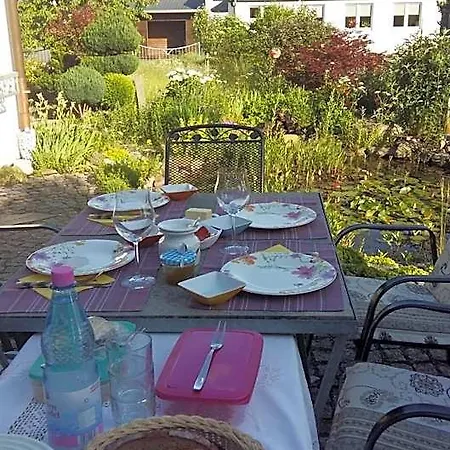 Gaestehaus Schmidt Bed & Breakfast