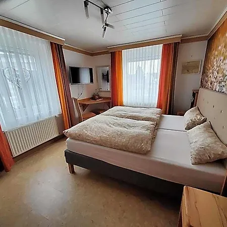Bed & Breakfast Gaestehaus Schmidt Lichtenberg (Bavaria)