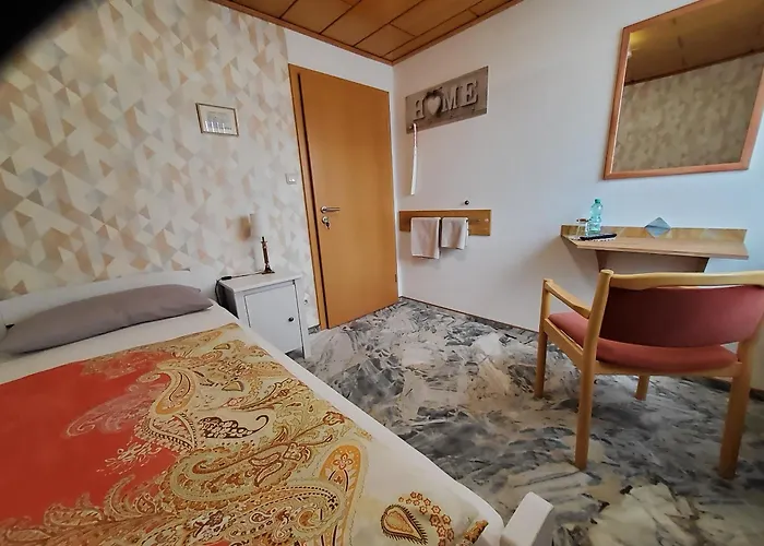 Bed & Breakfast Gaestehaus Schmidt *