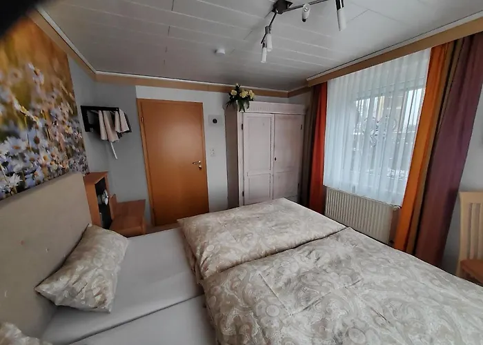 Gaestehaus Schmidt Bed & Breakfast Lichtenberg (Bavaria)